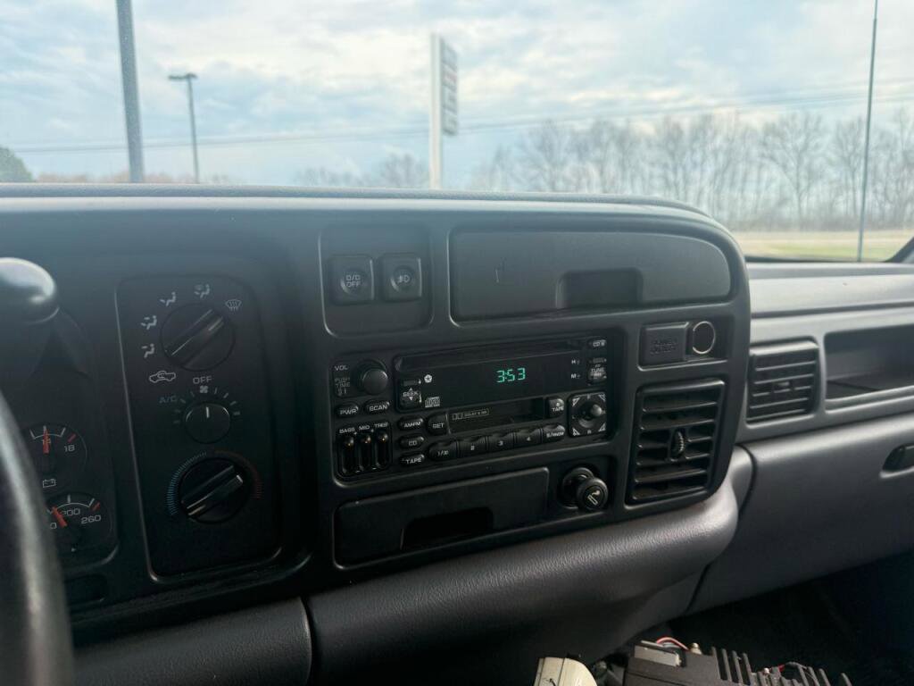 Used 1997 Dodge Ram 2500 Truck 4x4 Club Cab image 14