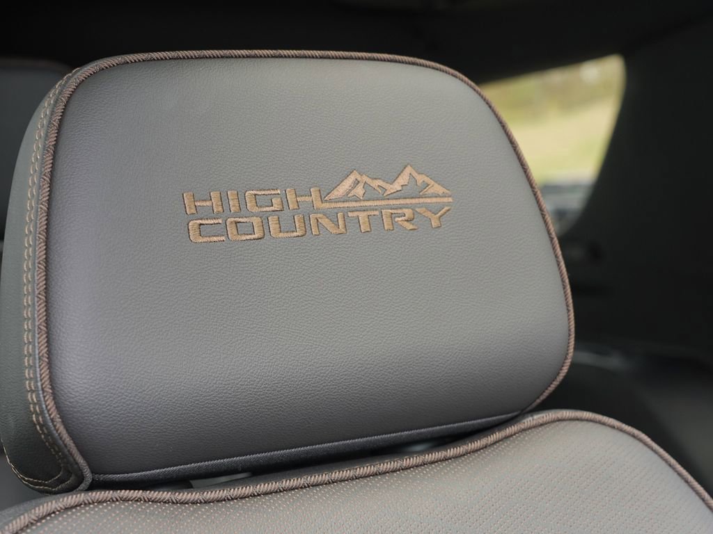 Used 2021 Chevrolet Tahoe High Country AWD/4WD image 33