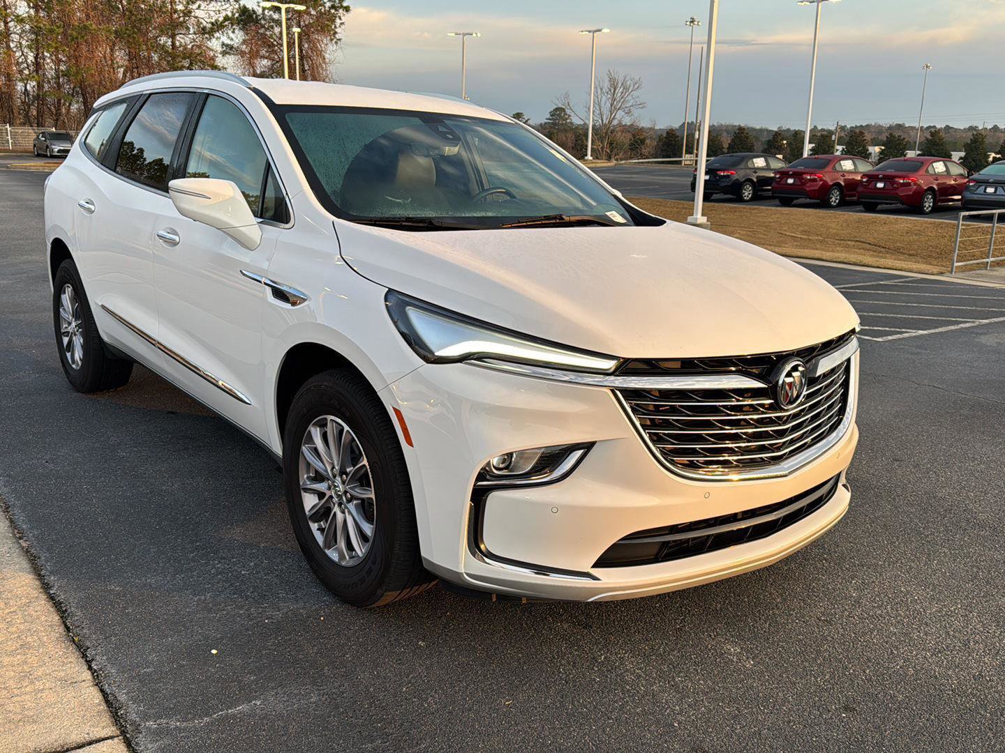 Used 2024 Buick Enclave Premium image 6