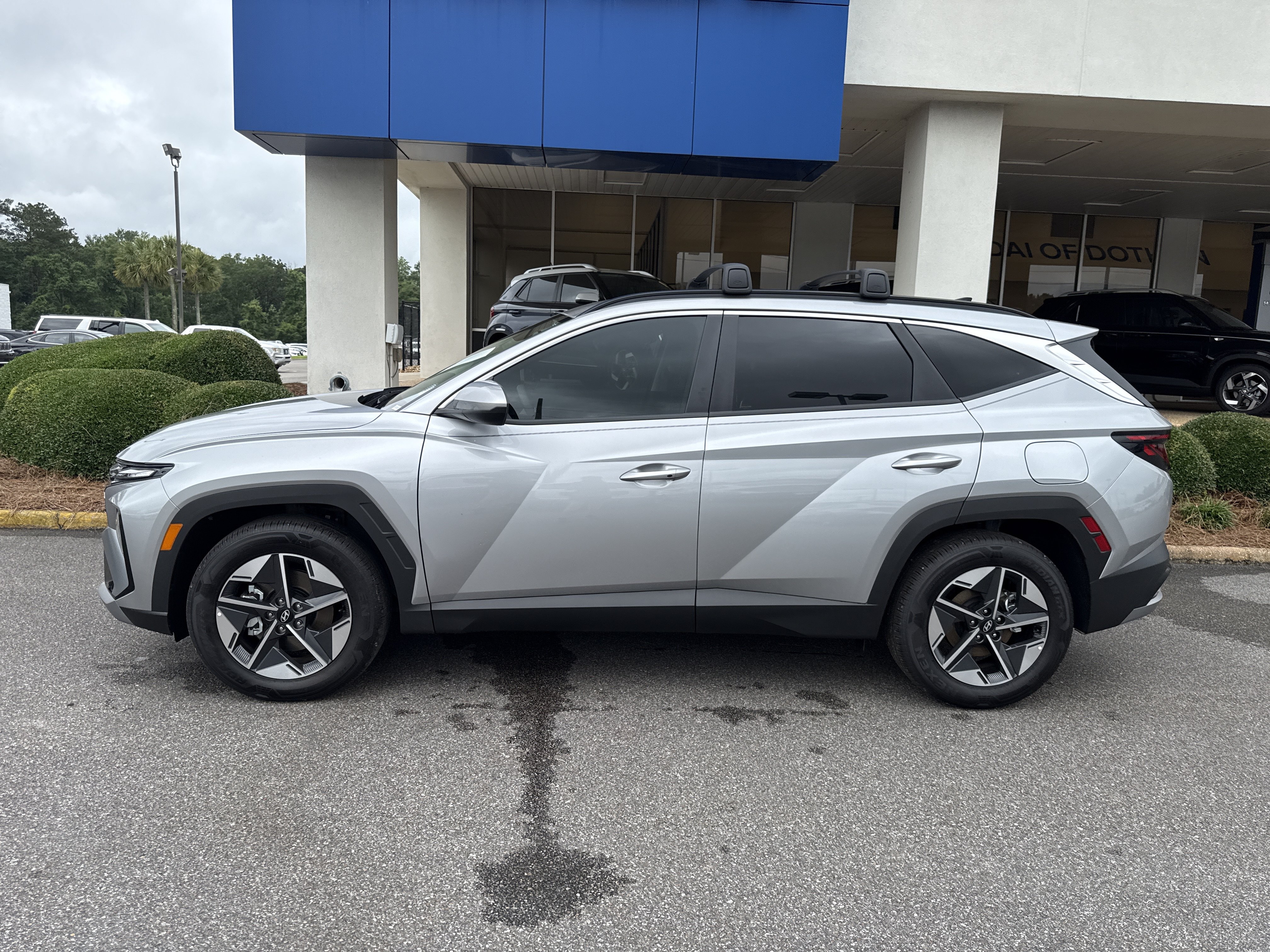 New 2026 Hyundai Tucson SEL FWD image 2