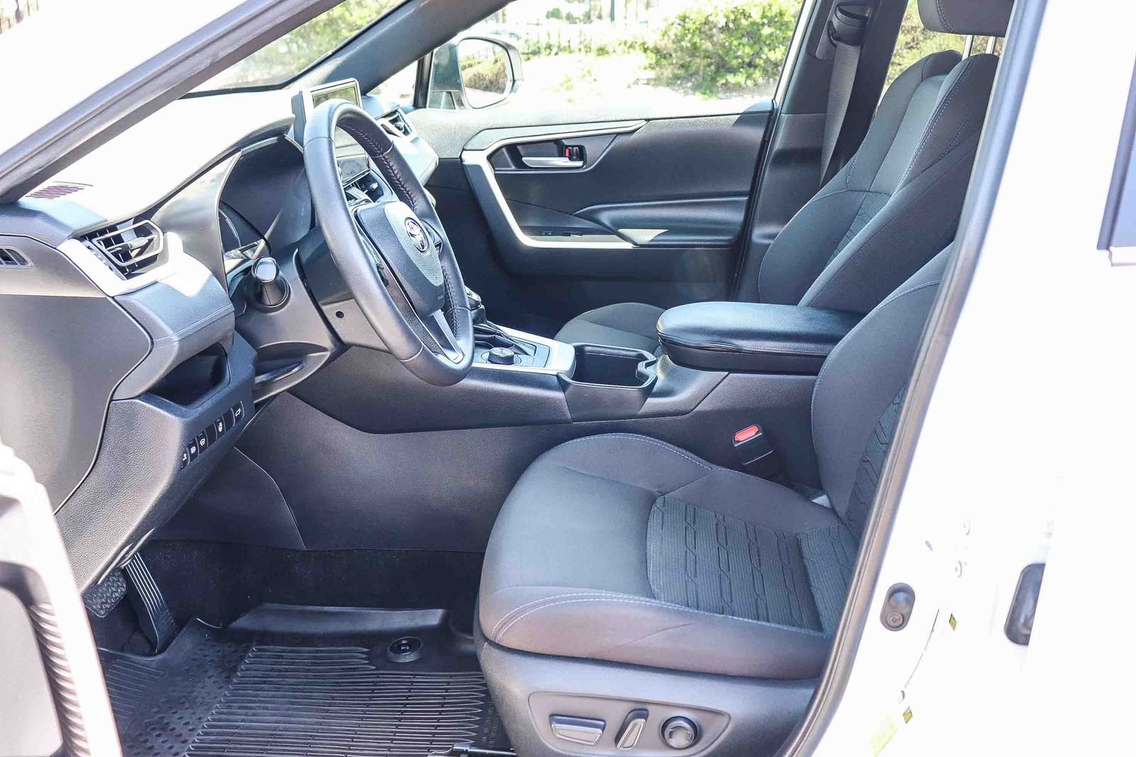 Certified 2023 Toyota RAV4 SE w/ Convenience Package AWD/4WD image 22