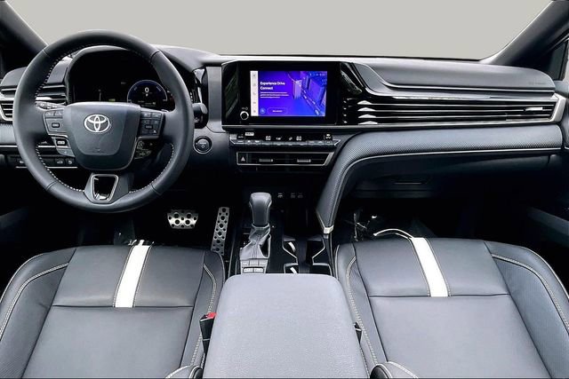 Used 2026 Toyota Camry SE image 10