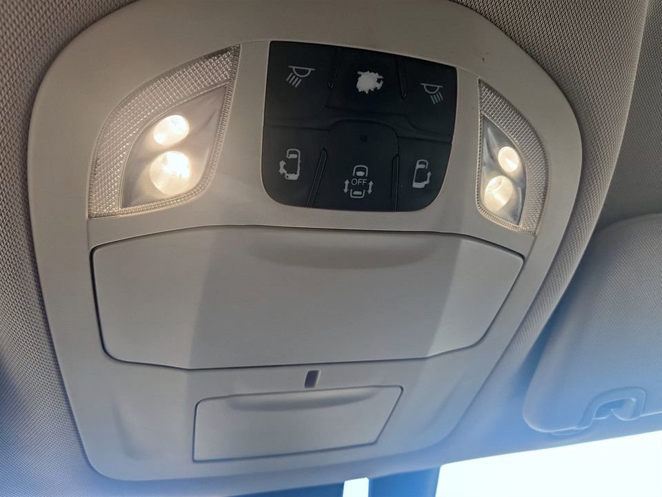 Used 2017 Chrysler Pacifica Touring-L image 23