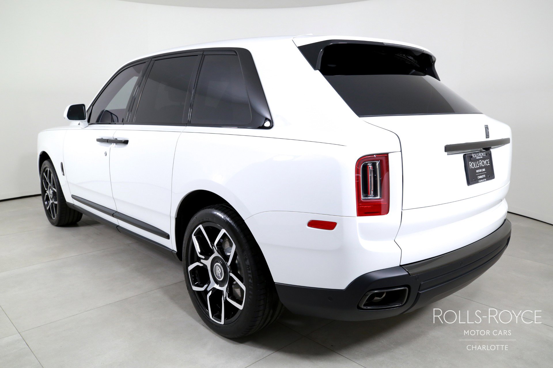 Used 2023 Rolls-Royce Cullinan Black Badge w/ Driver's Package image 8