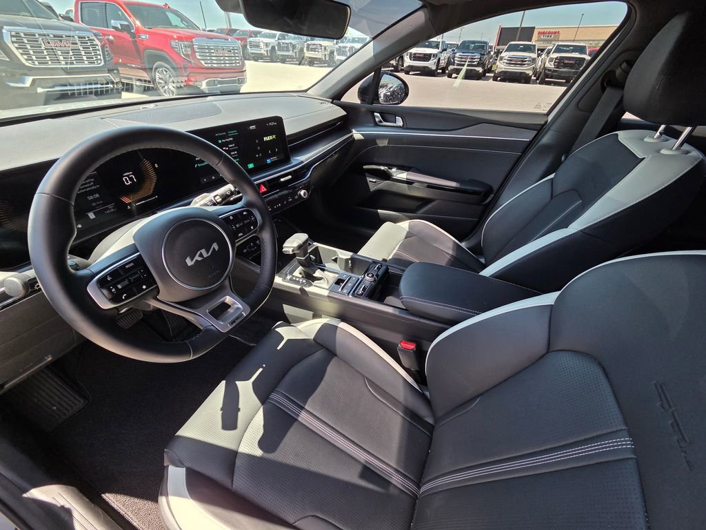 Used 2025 Kia K5 GT-Line w/ GT-Line Premium Package FWD image 9