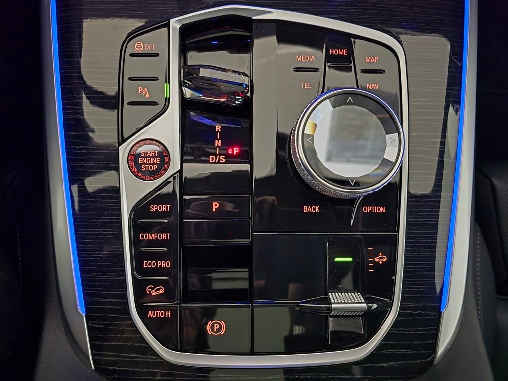 Certified 2024 BMW X7 M60i w/ Executive Package image 35