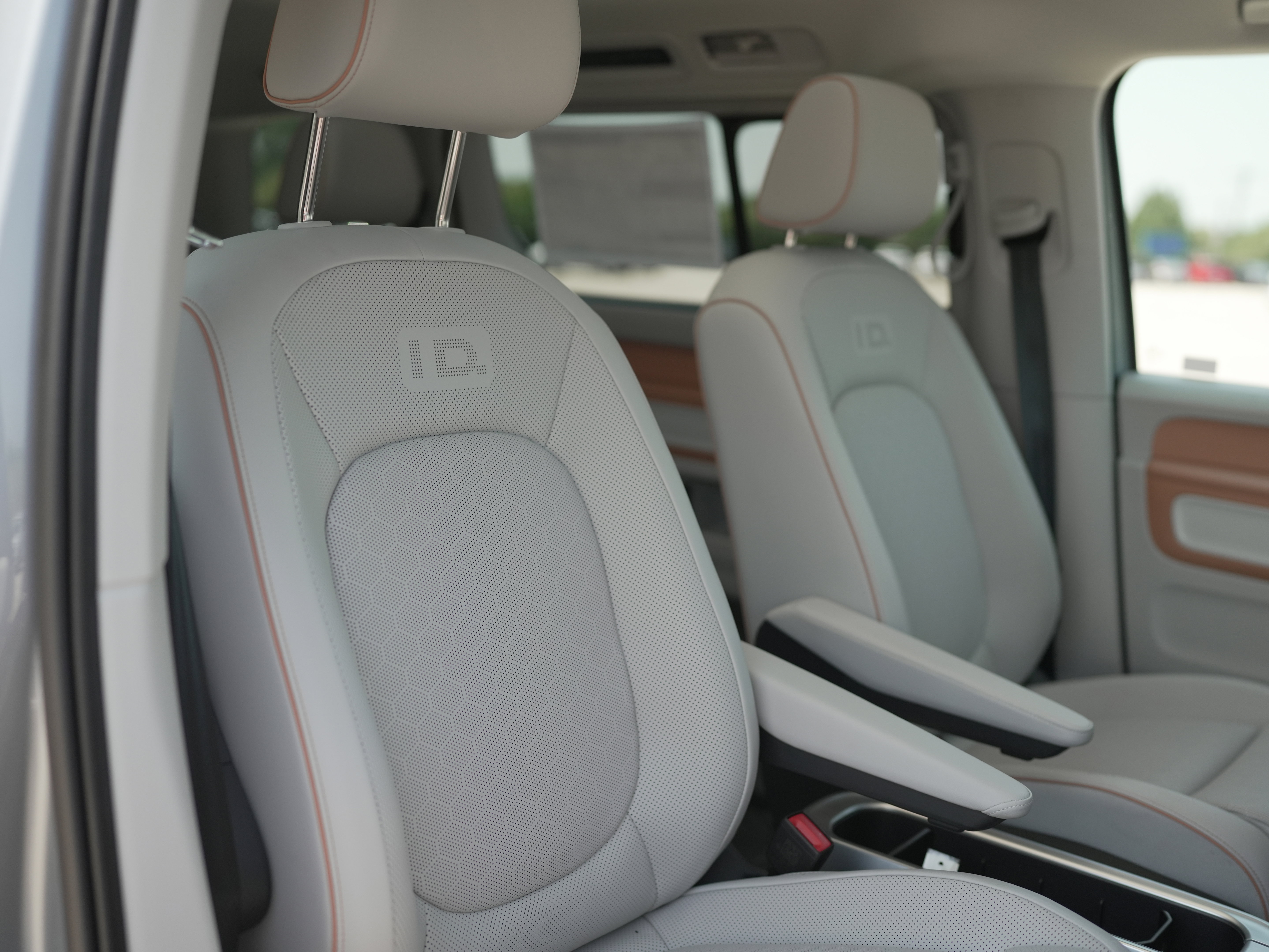 New 2025 Volkswagen ID. Buzz 1st Edition image 20