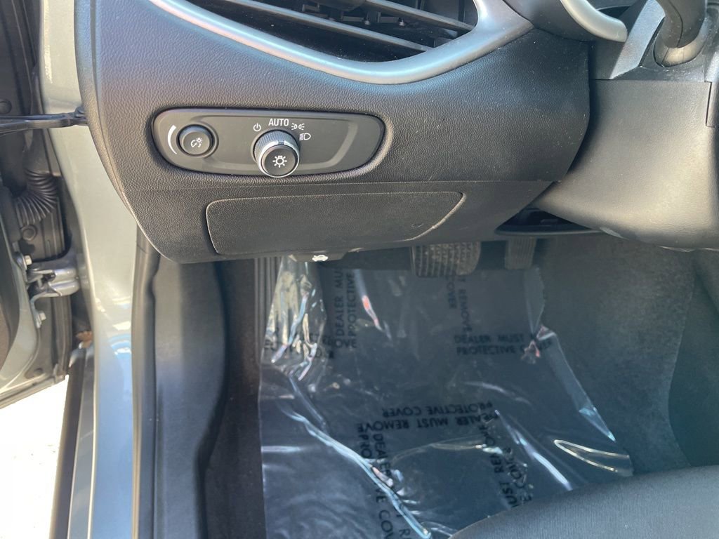 Used 2024 Chevrolet Malibu LT FWD image 9