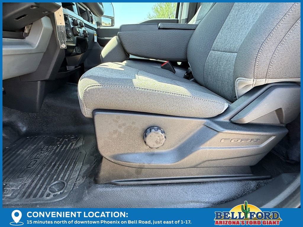 New 2025 Ford F550 4x4 Regular Cab Super Duty image 19