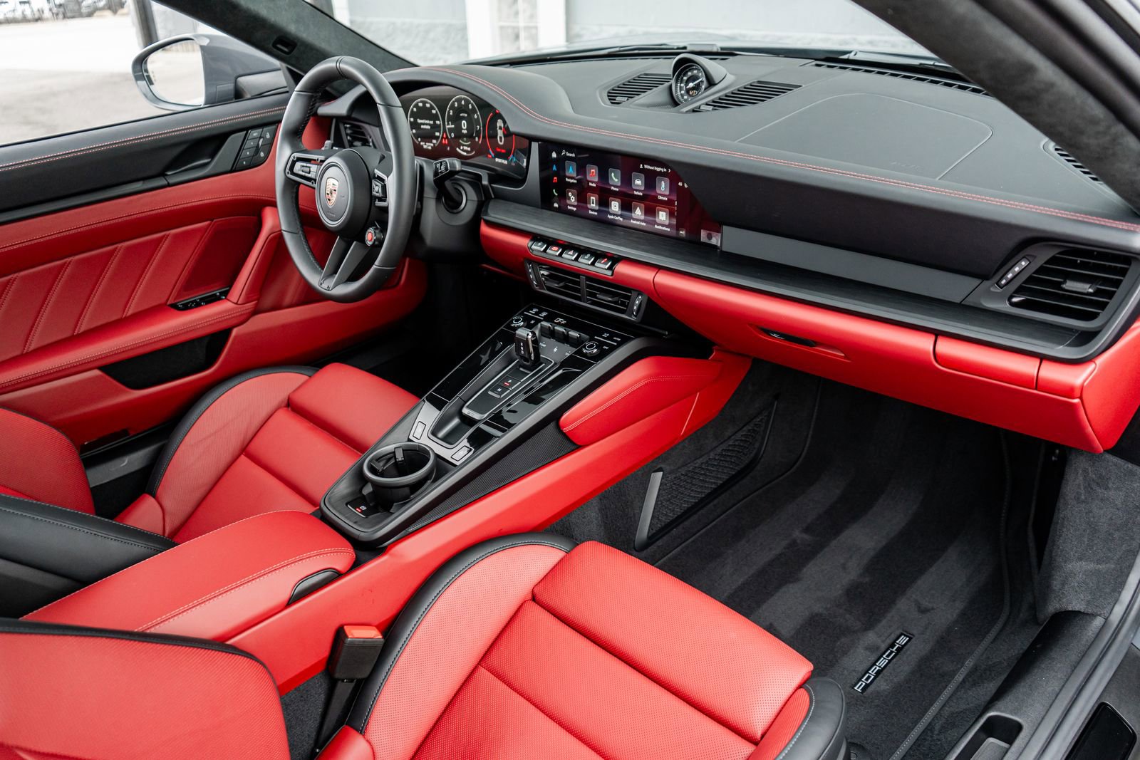 Used 2026 Porsche 911 Carrera GTS image 2