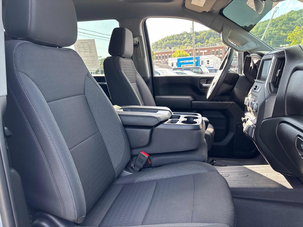 Used 2025 GMC Sierra 2500 Pro w/ 1SA Pro Safety Plus Package AWD/4WD image 27