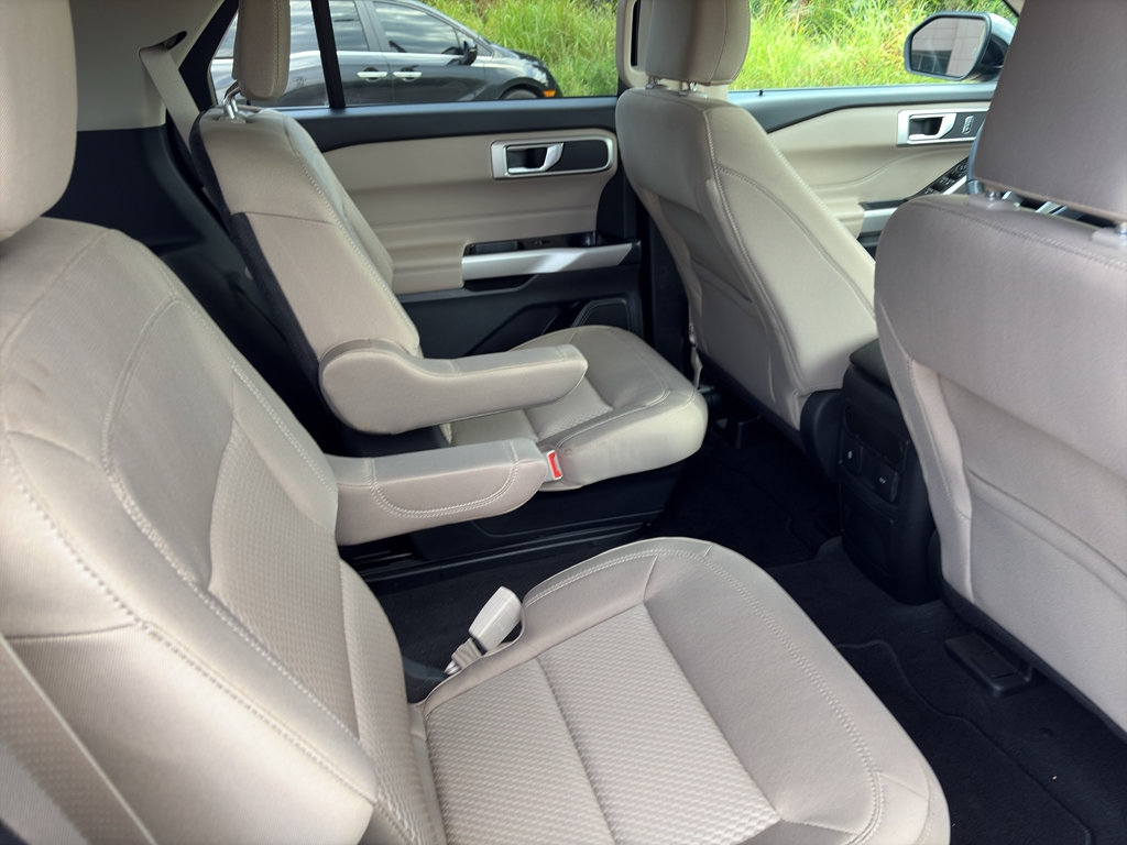 Used 2023 Ford Explorer XLT RWD image 14
