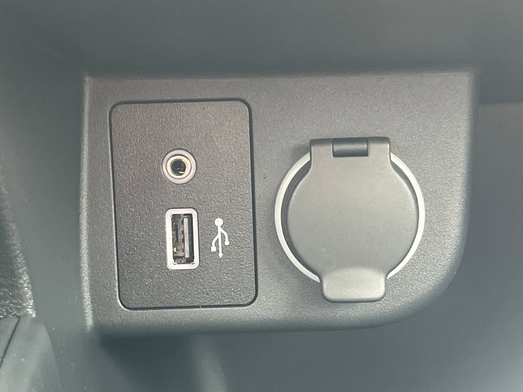 New 2025 Nissan Kicks Play S image 26