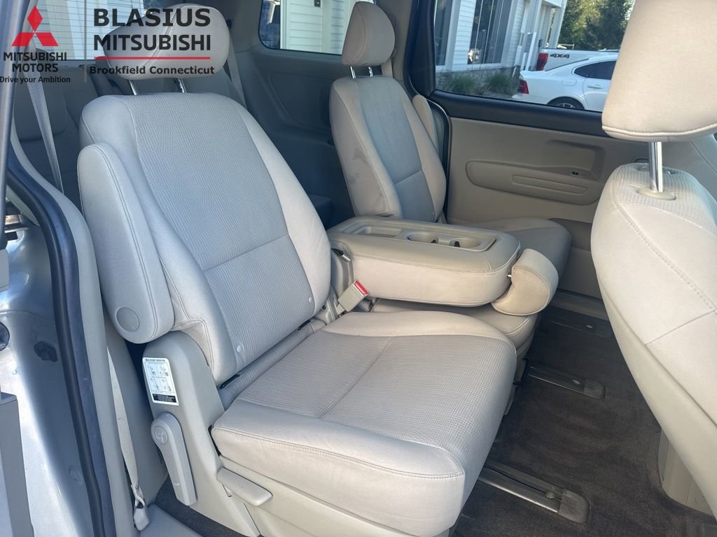 Used 2021 Kia Sedona LX FWD image 35