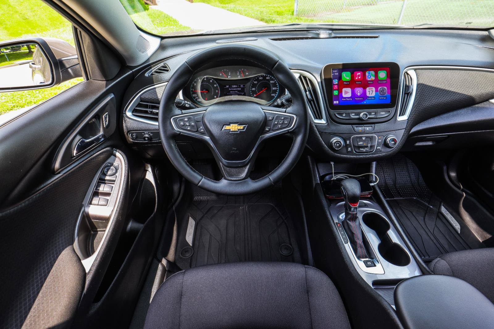 Used 2023 Chevrolet Malibu RS w/ LPO, Floor Liner Package FWD image 23