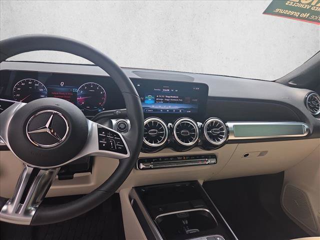 Used 2026 Mercedes-Benz GLB 250 image 10