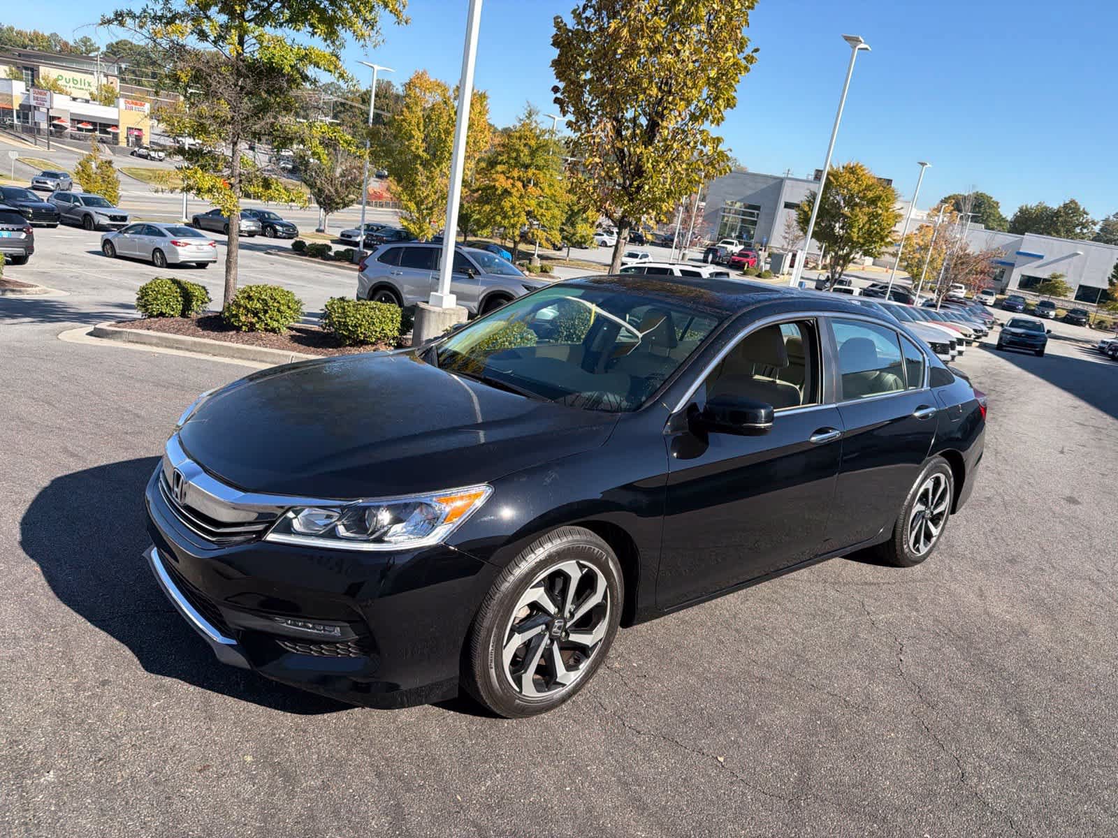 Used 2017 Honda Accord EX-L image 5
