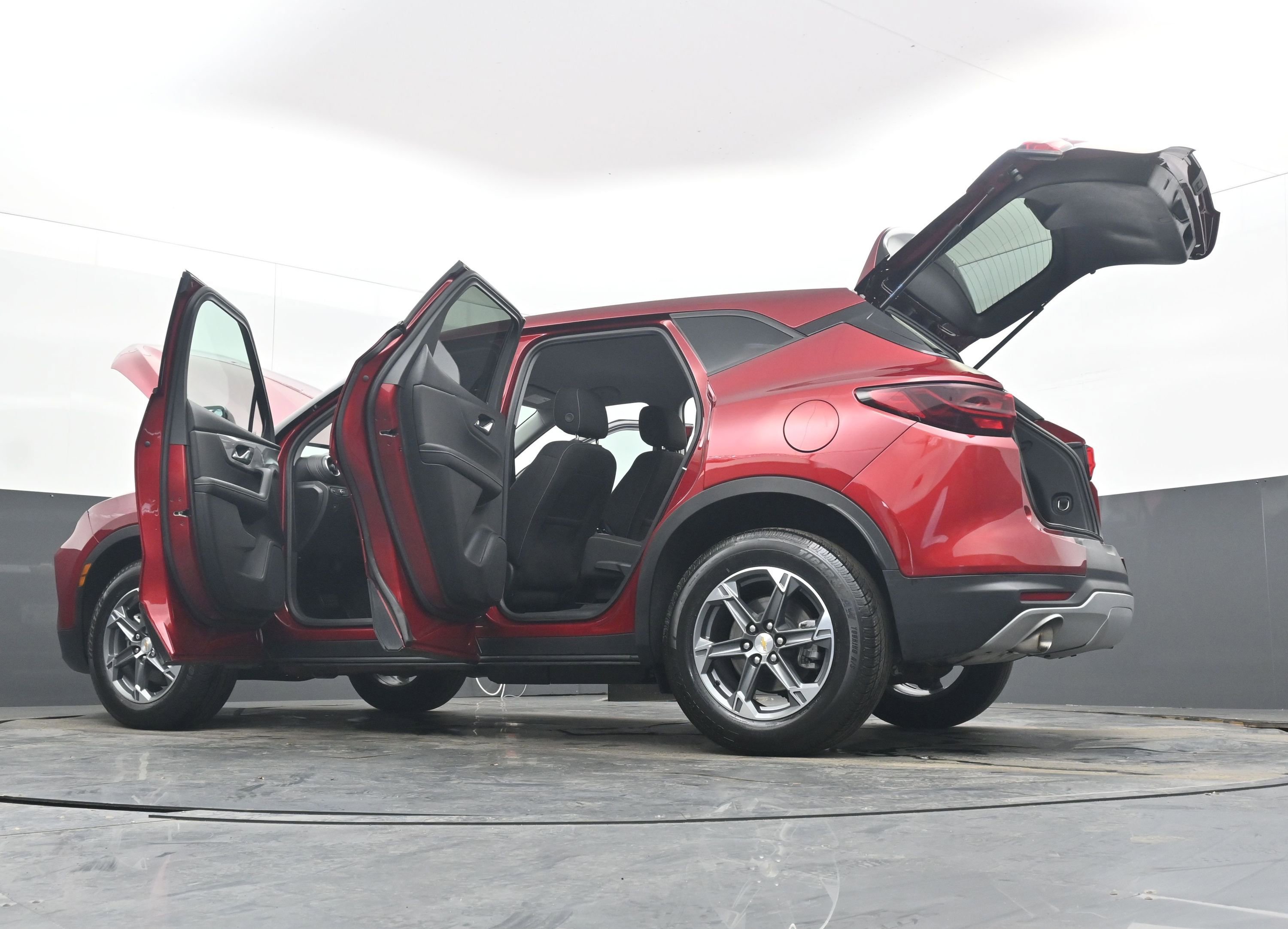 Used 2025 Chevrolet Blazer LT image 44