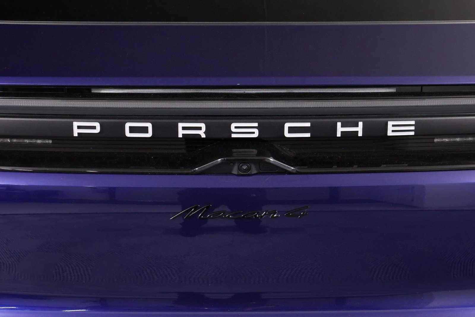 Certified 2024 Porsche Macan 4 Electric AWD/4WD image 22