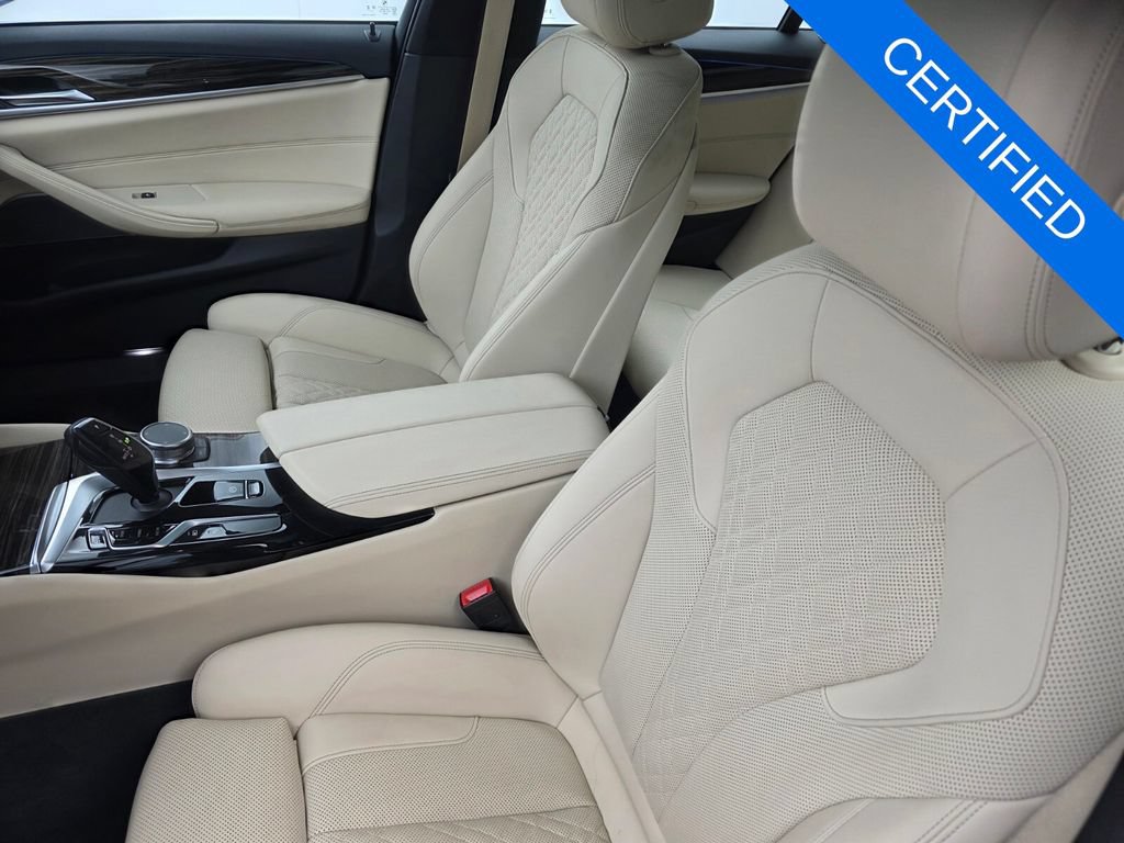 Used 2023 BMW 530e w/ Premium Package RWD image 10