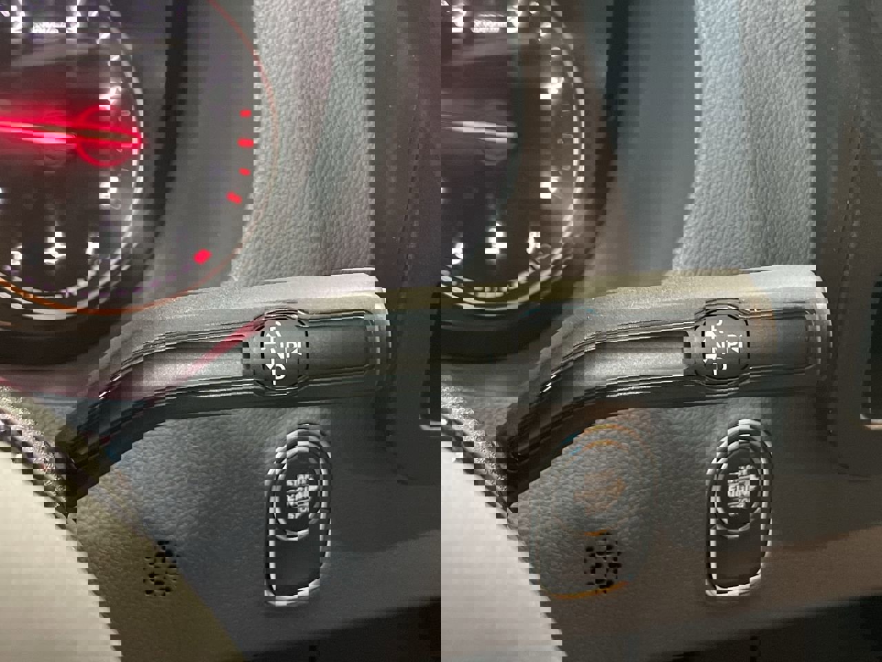 Used 2025 Mercedes-Benz Sprinter 2500 image 25