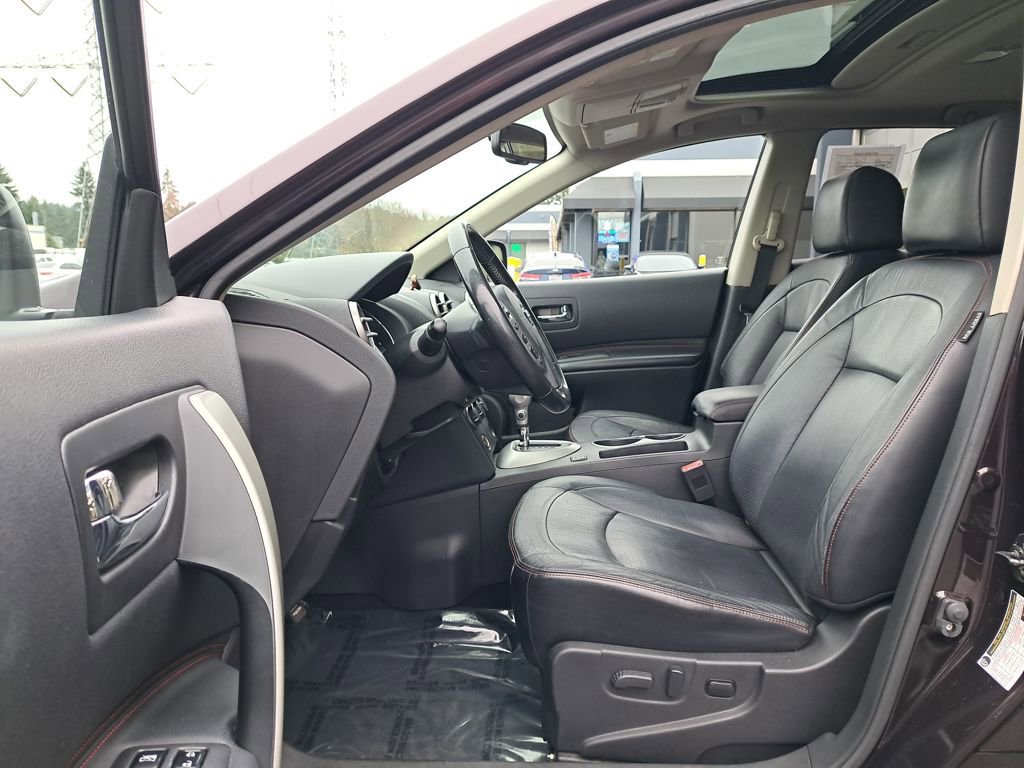 Used 2011 Nissan Rogue SV w/ SL Pkg image 11