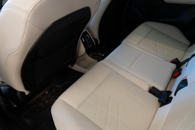 Used 2024 BMW X1 xDrive28i w/ Technology Package image 24