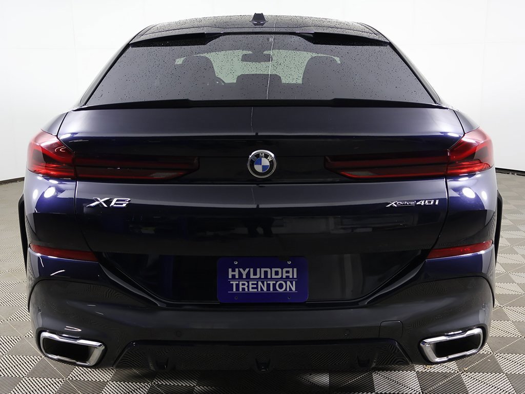 Used 2025 BMW X6 xDrive40i w/ Climate Comfort Package image 16