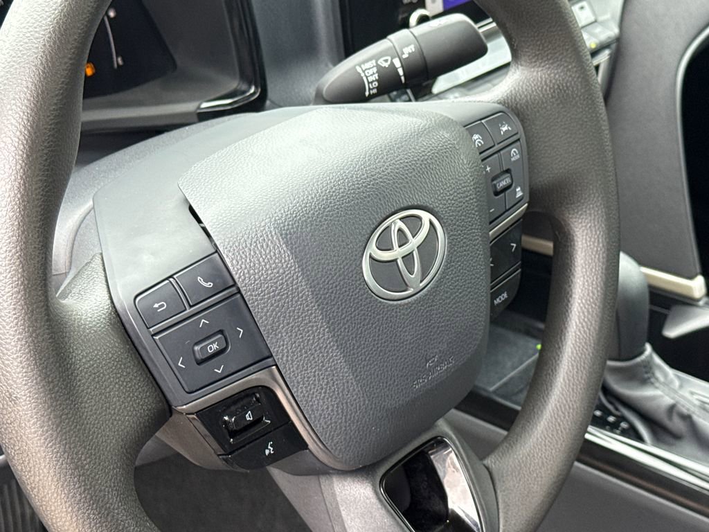 Used 2025 Toyota Camry LE w/ Convenience Package FWD image 29