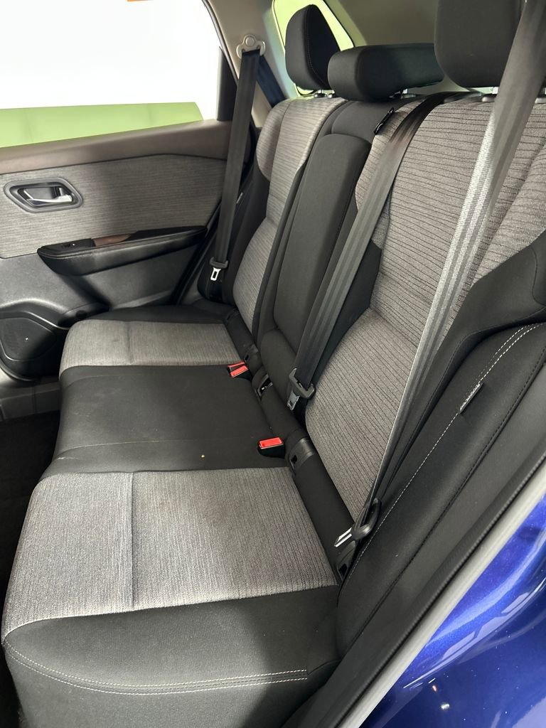 Used 2023 Nissan Rogue SV image 23