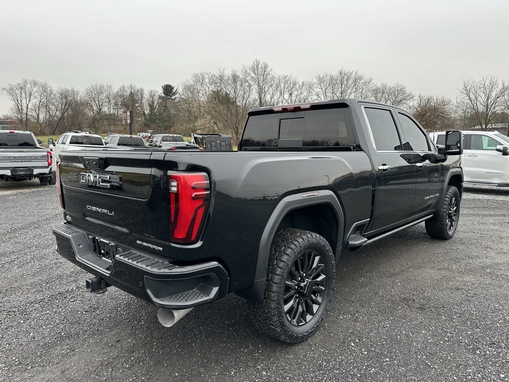 Used 2024 GMC Sierra 3500 Denali Ultimate image 7
