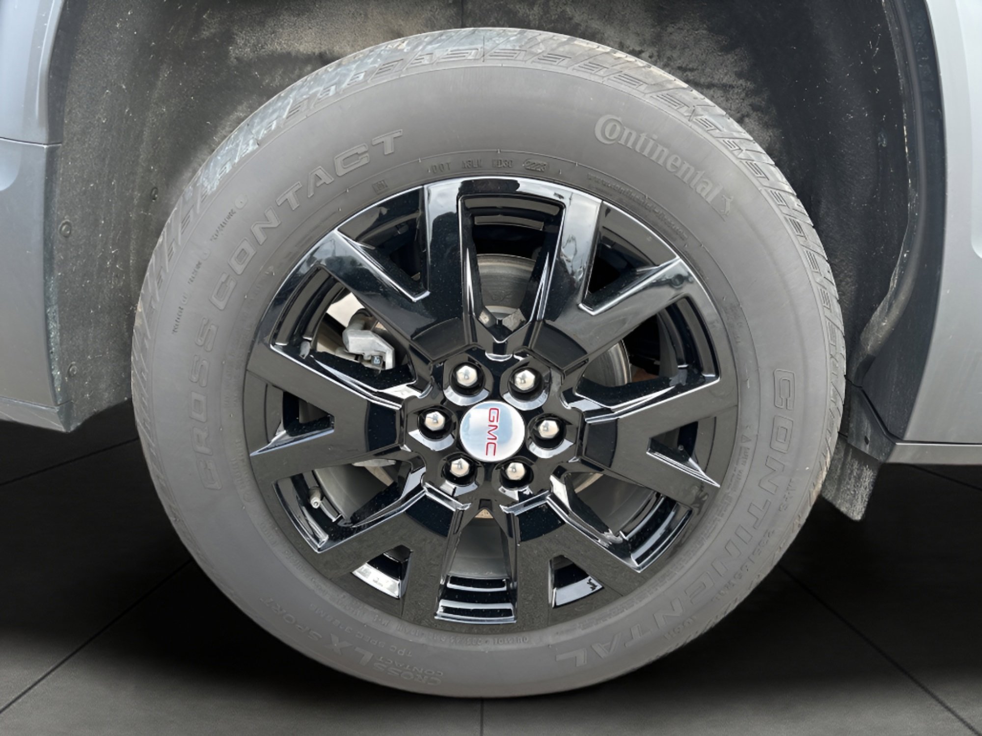 Used 2023 GMC Acadia SLT w/ Technology Package image 10