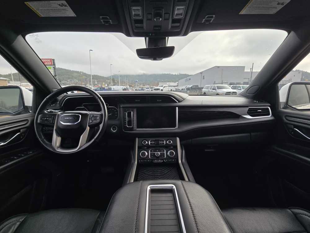 Used 2021 GMC Yukon XL Denali w/ Advanced Technology Package image 15