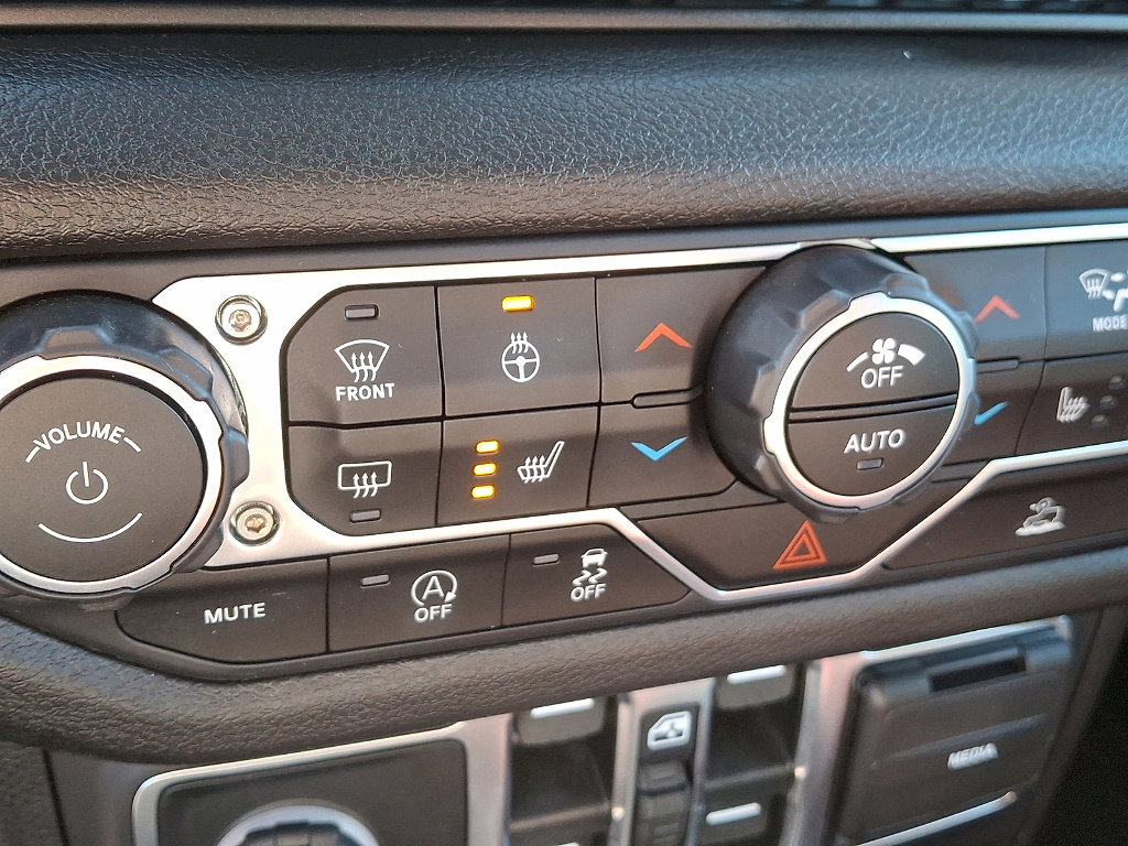 Certified 2025 Jeep Wrangler Unlimited Sport AWD/4WD image 11