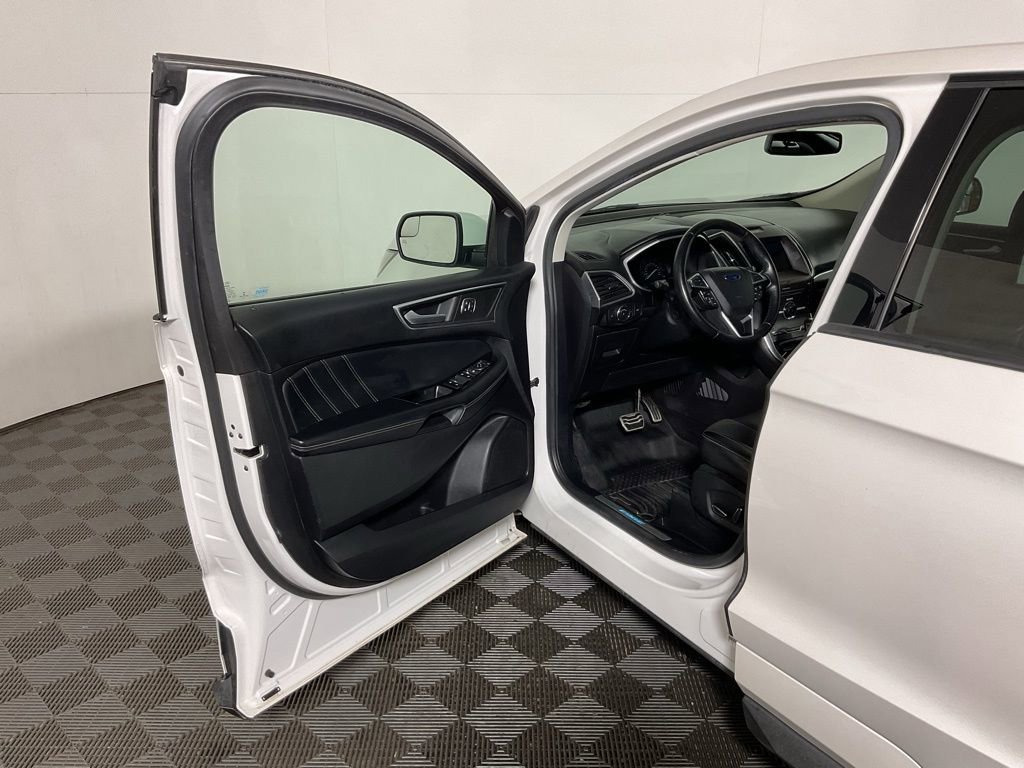 Used 2016 Ford Edge Sport AWD/4WD image 21