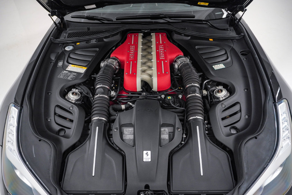 Used 2018 Ferrari GTC4Lusso AWD/4WD image 37