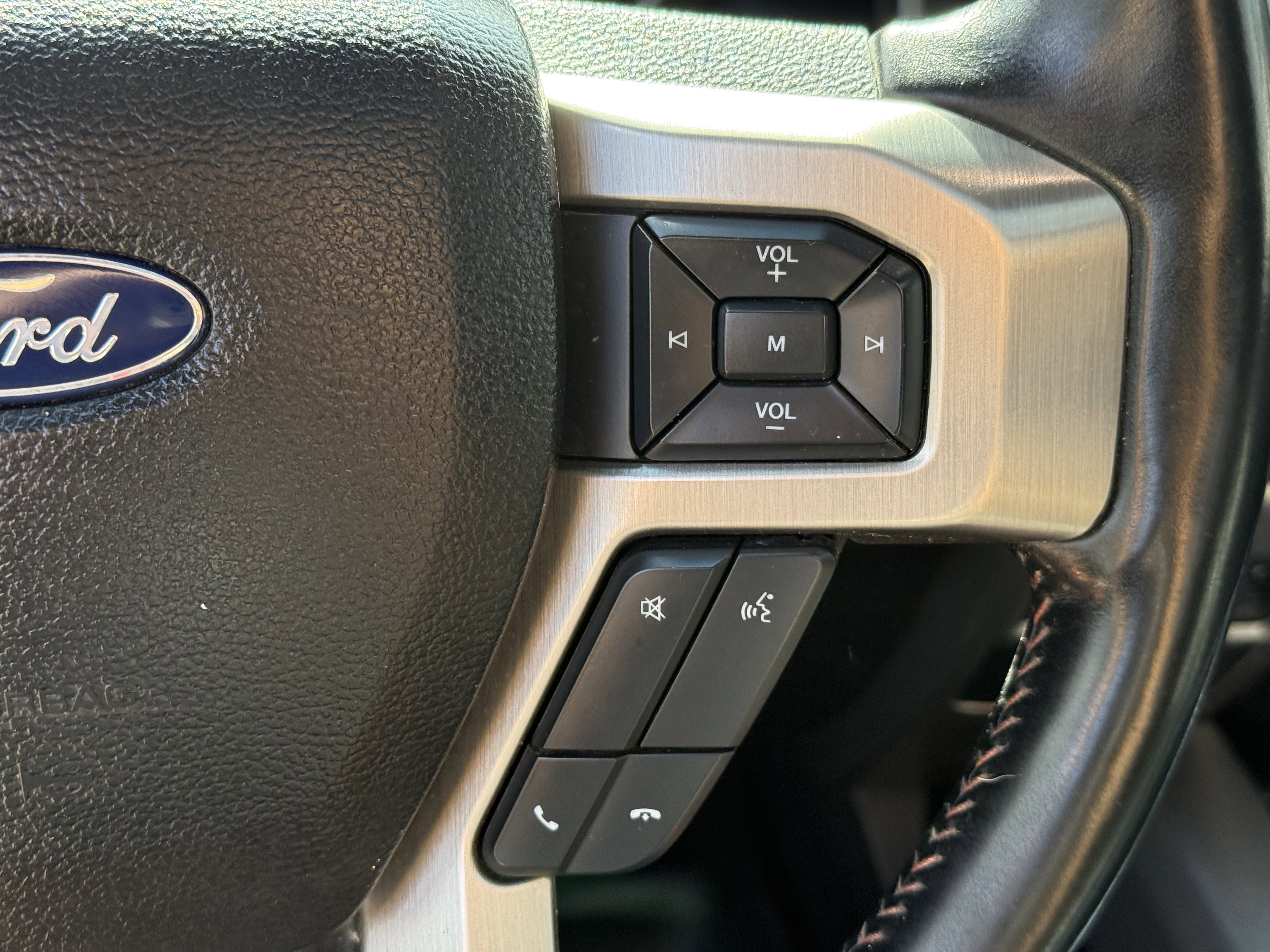 Used 2021 Ford F250 Platinum w/ FX4 Off-Road Package image 17