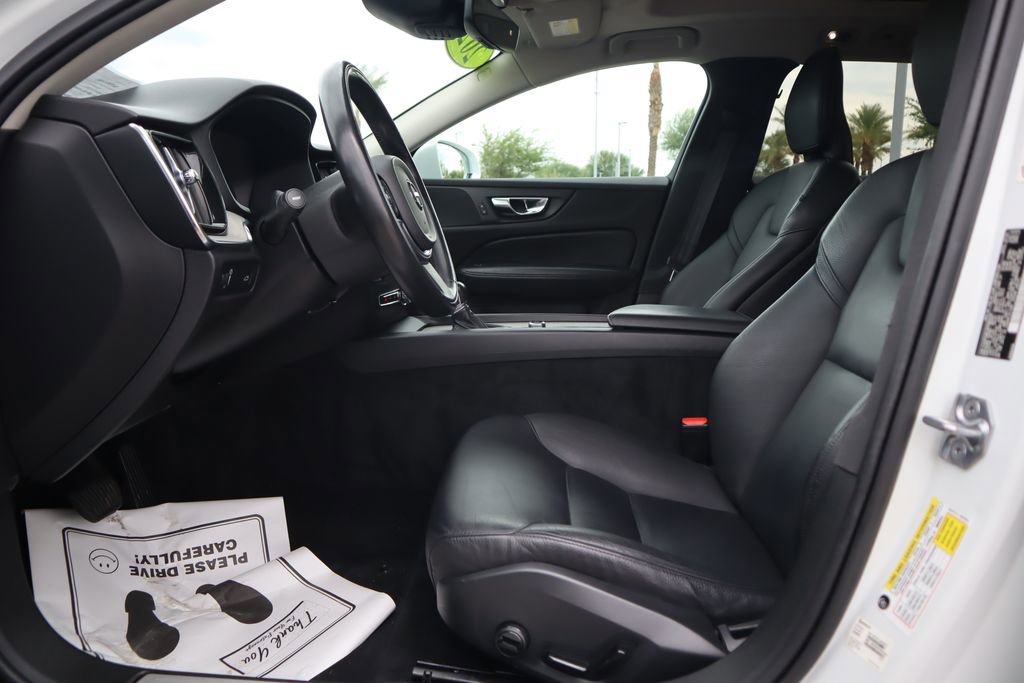 Used 2021 Volvo V60 T5 Cross Country image 18