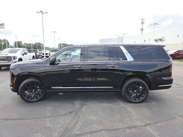 Used 2026 Cadillac Escalade ESV Luxury AWD/4WD image 24