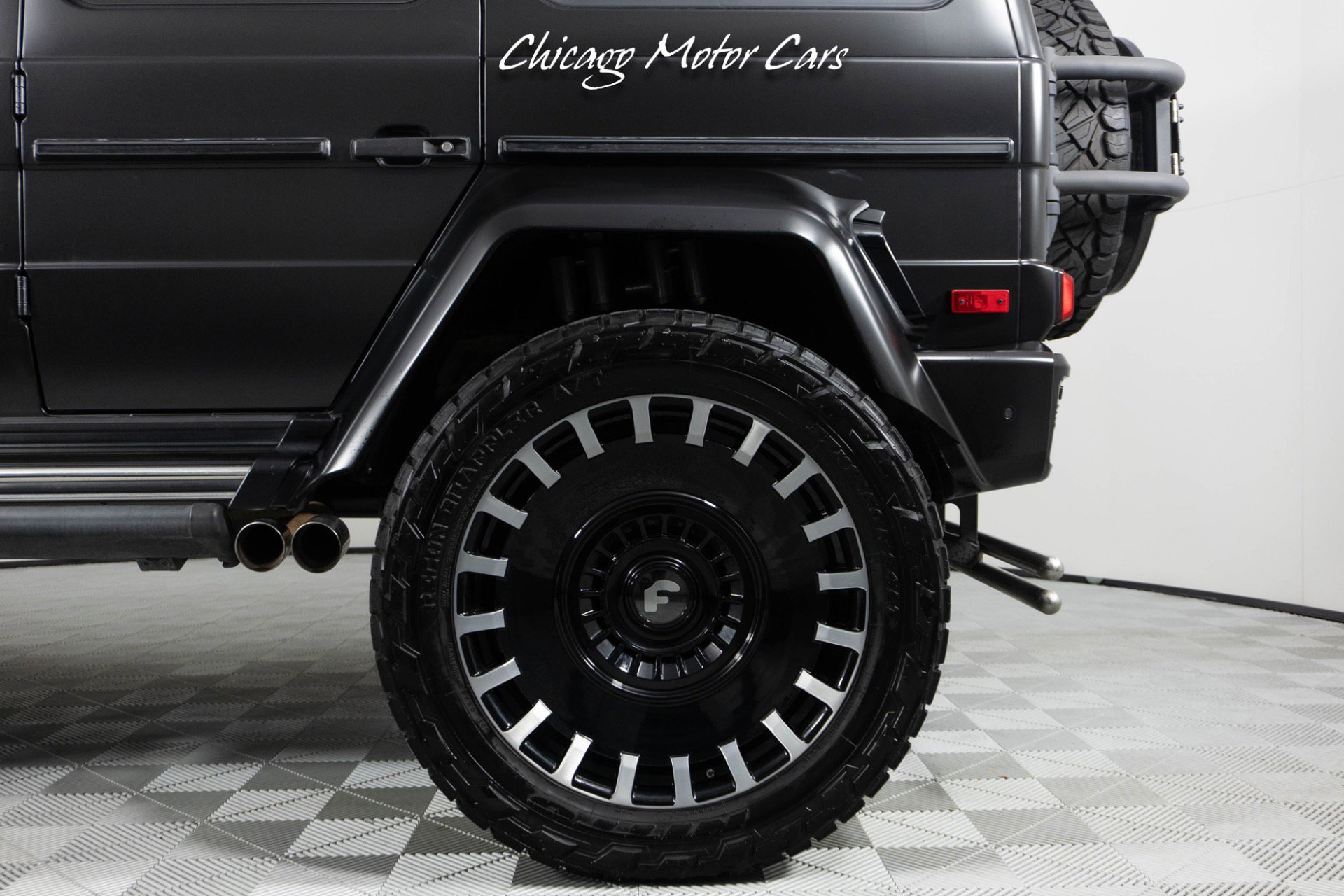 Used 2017 Mercedes-Benz G 550 Squared image 3