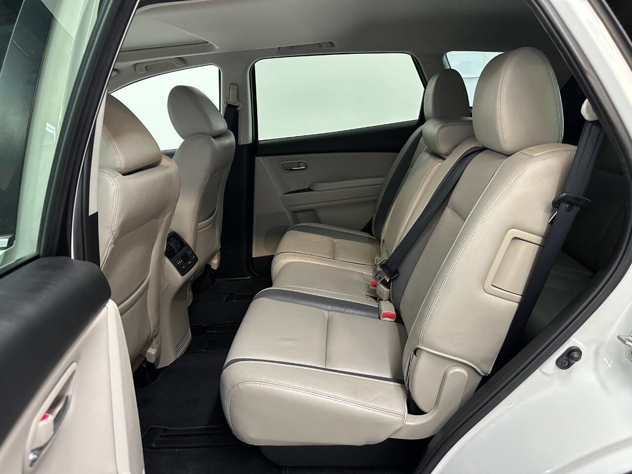 Used 2012 MAZDA CX-9 Touring w/ Moonroof & Bose Audio Pkg image 9