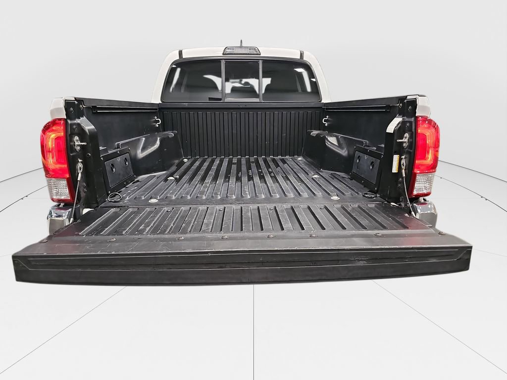 Used 2016 Toyota Tacoma SR5 image 21