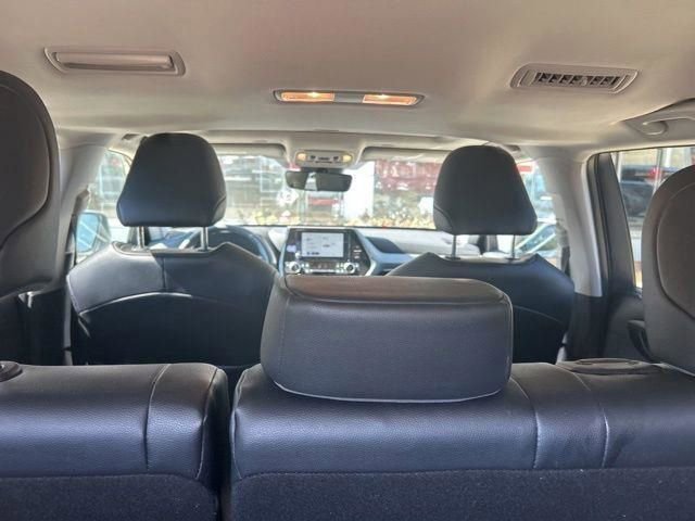 Used 2025 Toyota Highlander XLE image 9