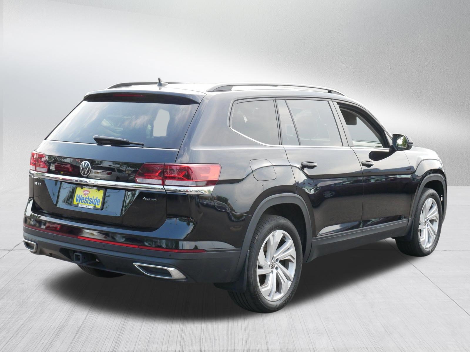 Certified 2023 Volkswagen Atlas SE w/ Panoramic Sunroof Package AWD/4WD image 7