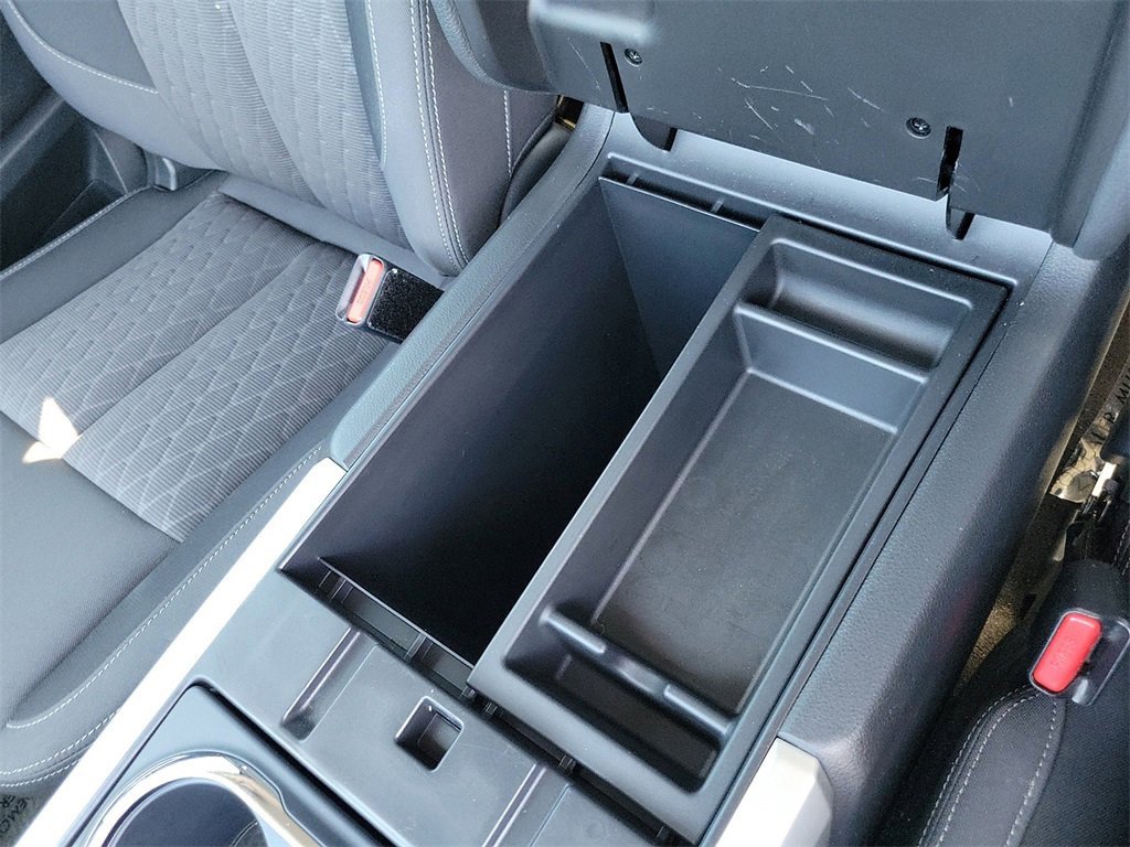 Certified 2024 Nissan Titan SV image 22