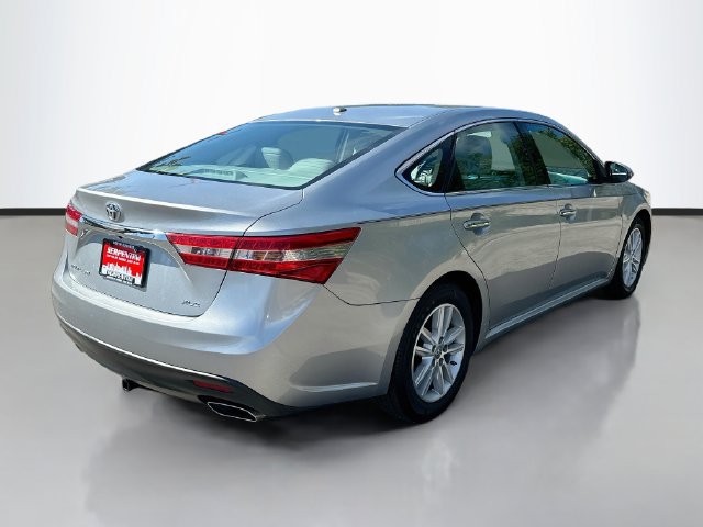 Used 2015 Toyota Avalon XLE FWD image 6