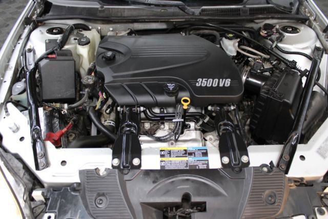 Used 2010 Chevrolet Impala LS image 19