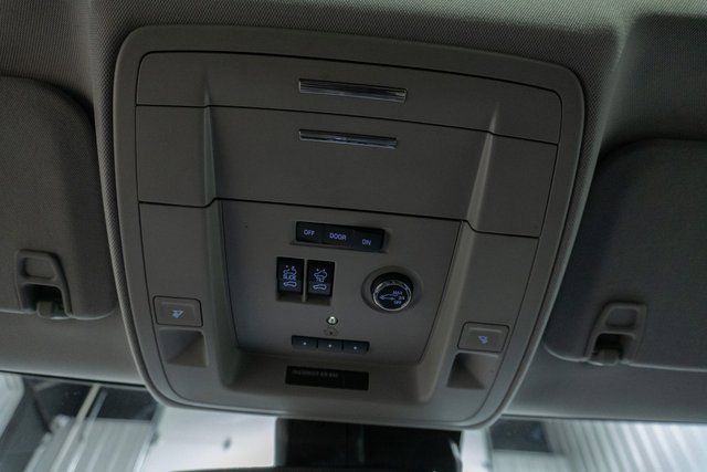 Used 2020 Chevrolet Suburban Premier image 21