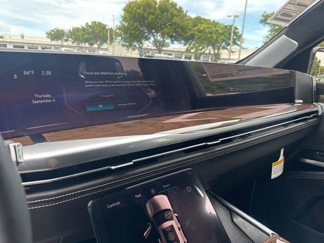 New 2025 Cadillac Escalade ESV Premium Luxury Platinum image 13