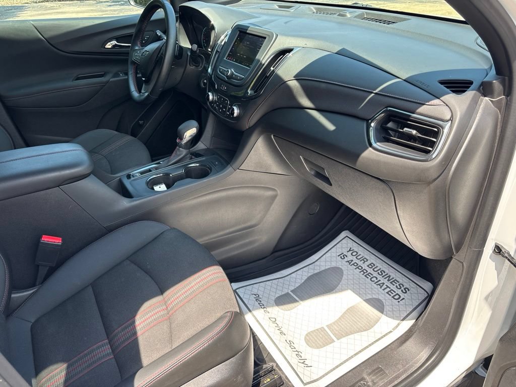 Used 2023 Chevrolet Equinox RS w/ LPO, Floor Liner Package FWD image 19